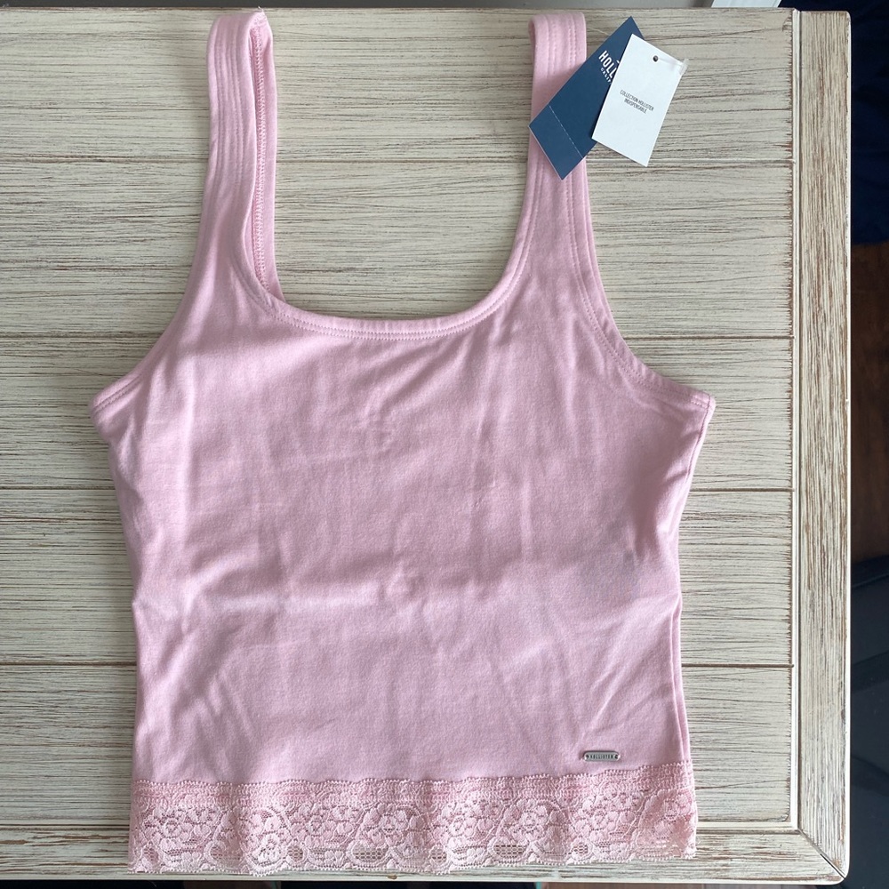 Hollister pink tank with lace